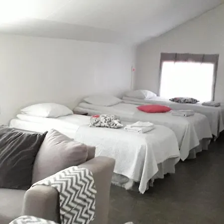 Inn Sikosaaren Aitta *